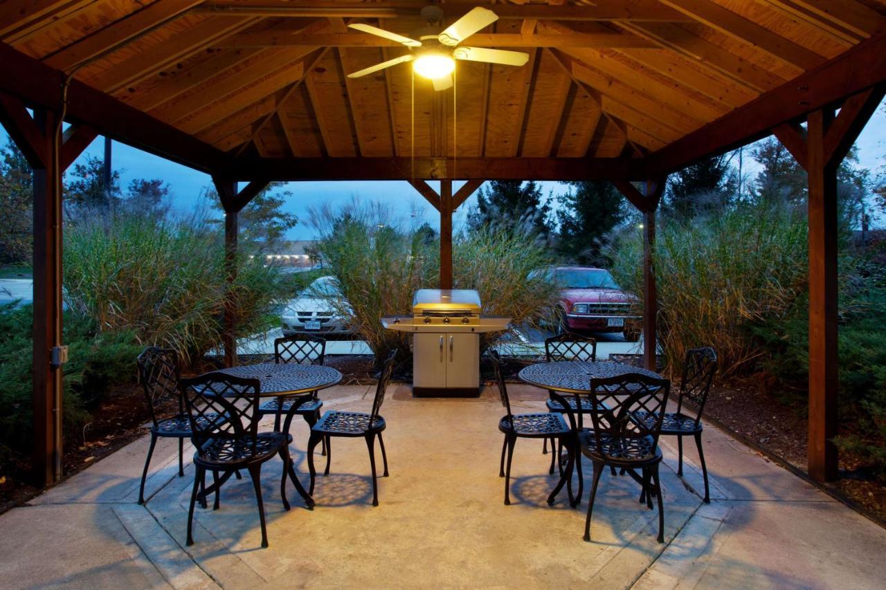 Sonesta Simply Suites Cleveland North Olmsted Airport Exteriör bild
