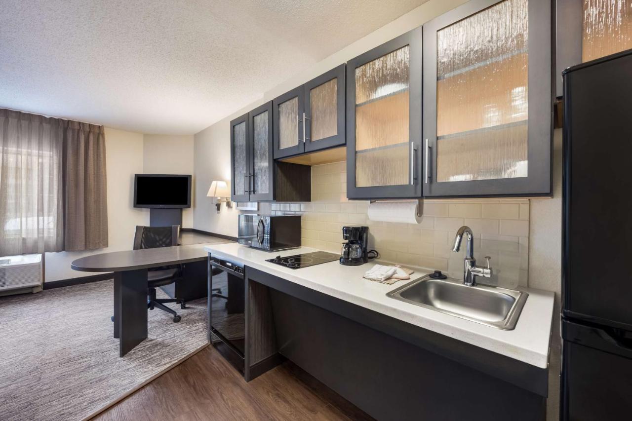 Sonesta Simply Suites Cleveland North Olmsted Airport Exteriör bild