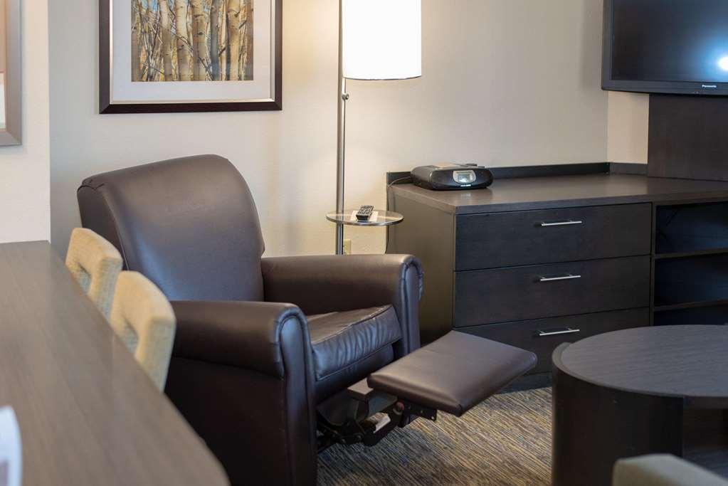 Sonesta Simply Suites Cleveland North Olmsted Airport Rum bild