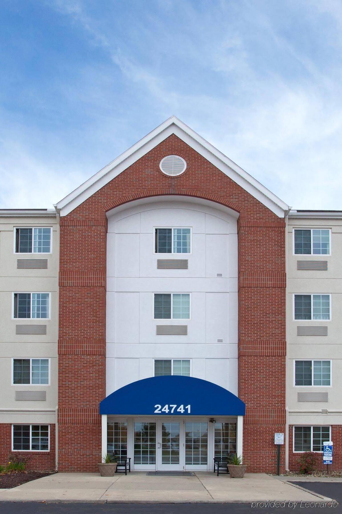 Sonesta Simply Suites Cleveland North Olmsted Airport Exteriör bild